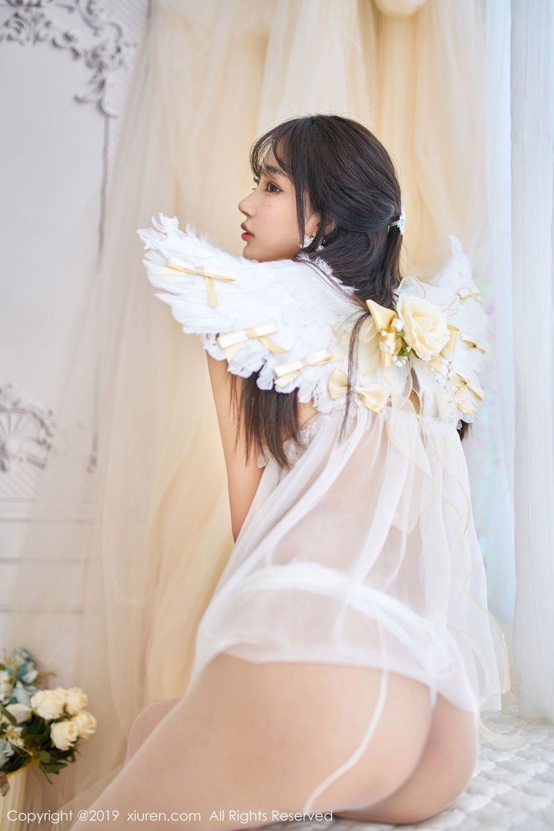 秀人网性感女神Betty林子欣薄纱内衣装扮唯美视觉魅惑写真