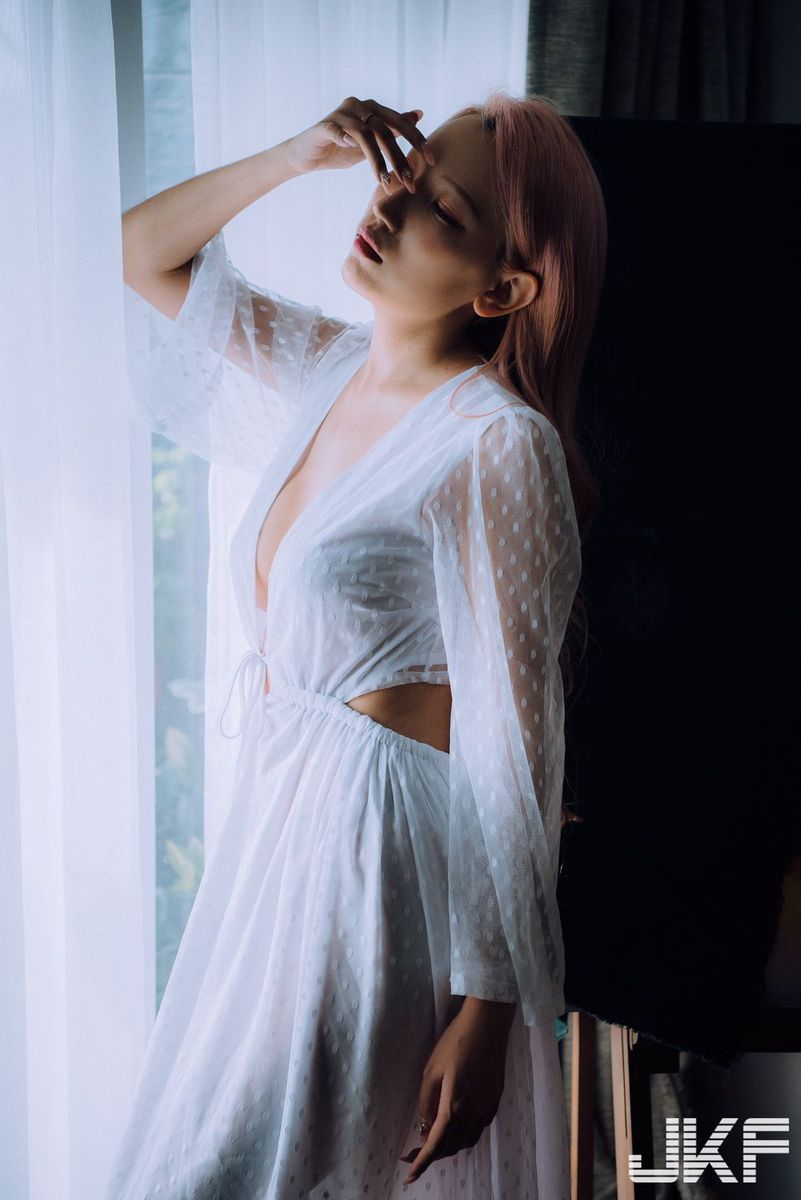 JKF激辣情欲老师韵韵34G火辣G罩杯高挑身材内衣诱惑写真