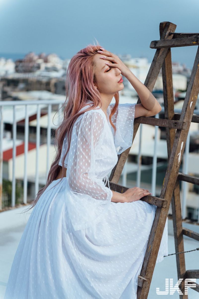 JKF激辣情欲老师韵韵34G火辣G罩杯高挑身材内衣诱惑写真