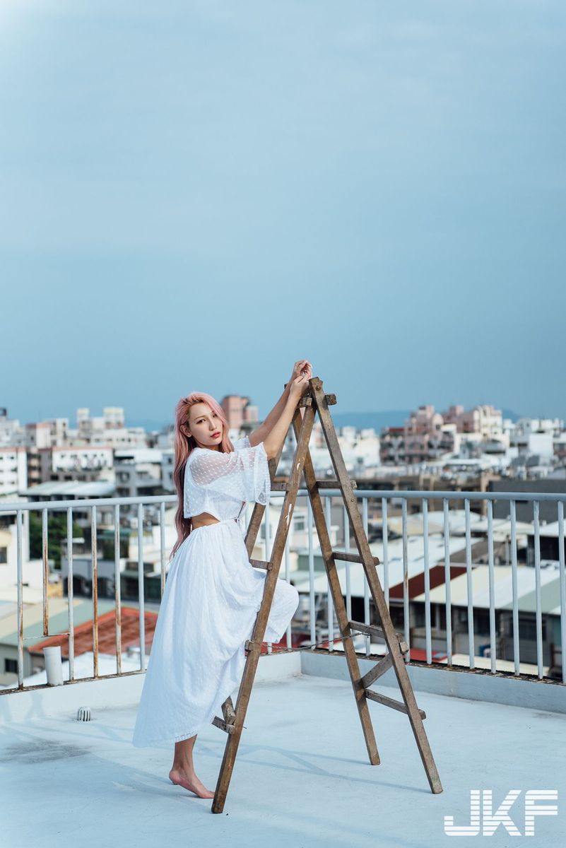 JKF激辣情欲老师韵韵34G火辣G罩杯高挑身材内衣诱惑写真