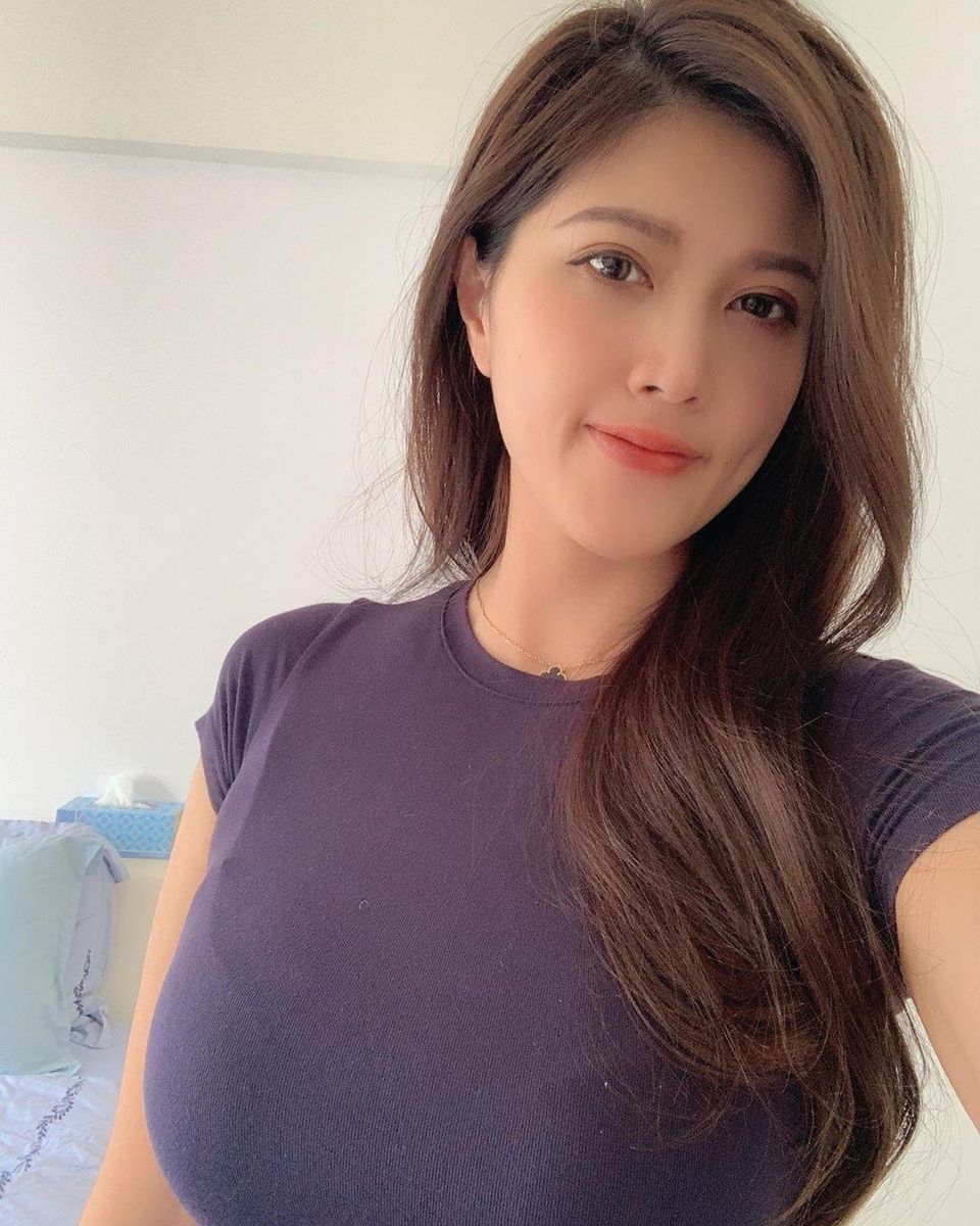 台湾美女靓妹刘庭羽Doris凹凸身材比基尼内衣诱惑私房写真