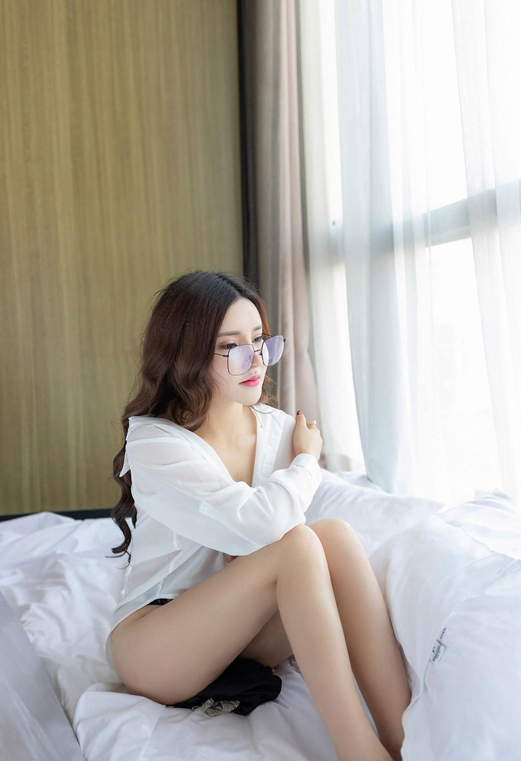 雅雅Yaya身材完美的娇艳欲滴妹子