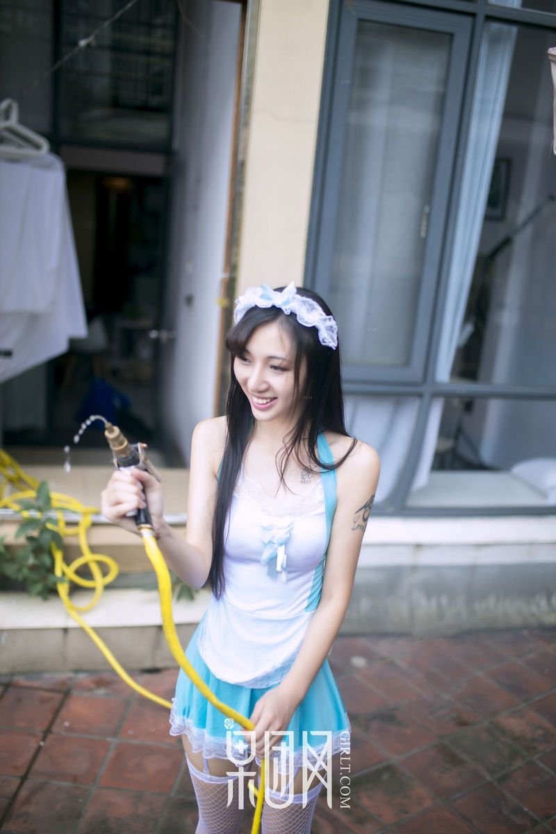 果团网美女模特宓兔兔er女仆制服诱惑完美身材性感撩人写真