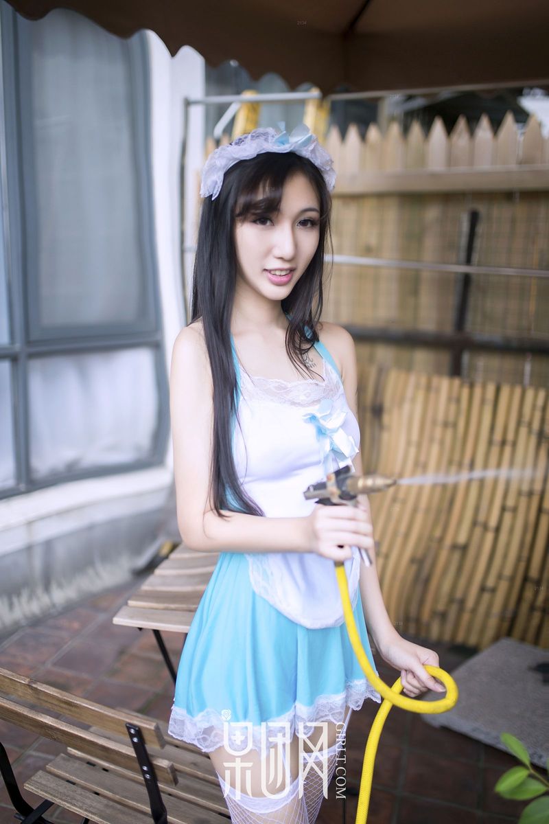 果团网美女模特宓兔兔er女仆制服诱惑完美身材性感撩人写真