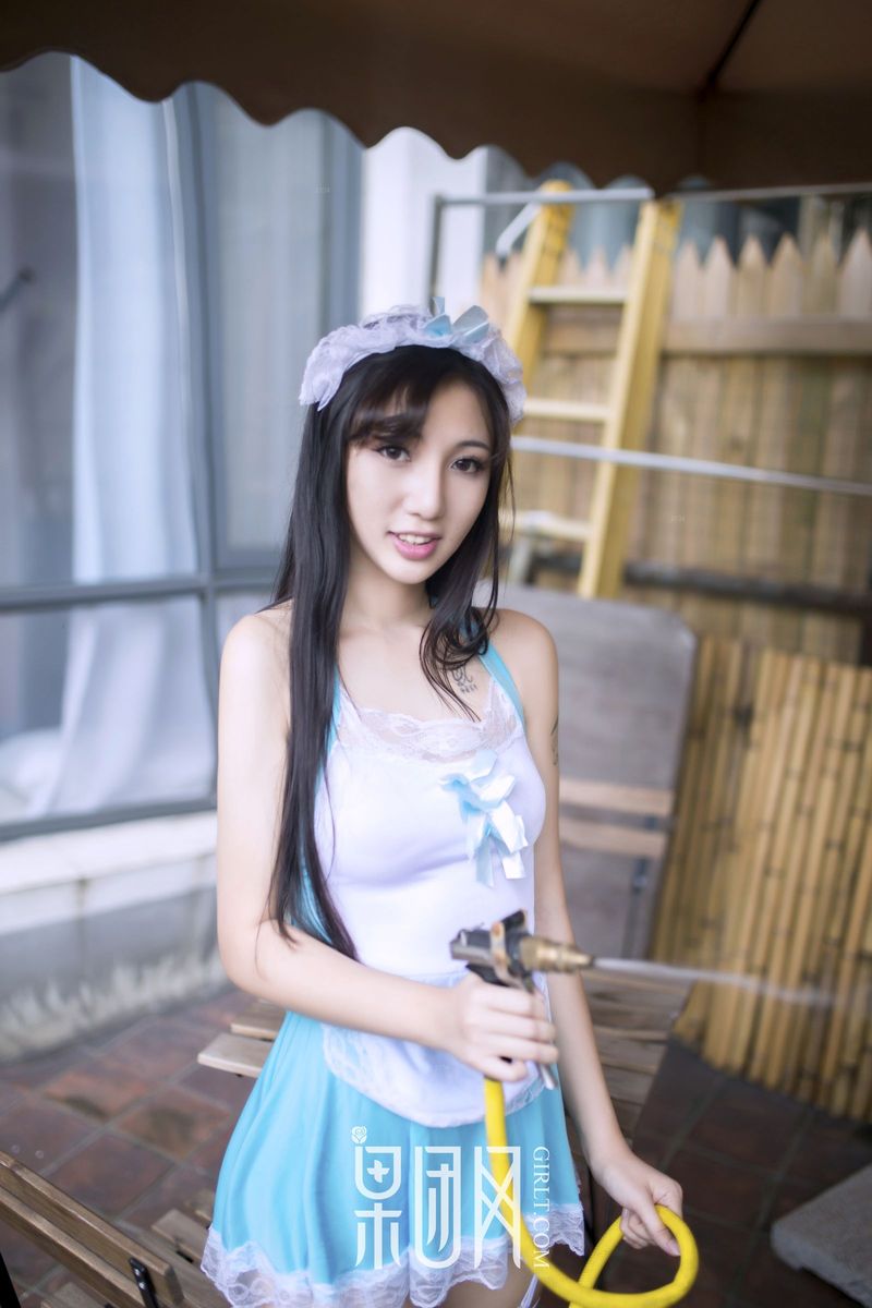 果团网美女模特宓兔兔er女仆制服诱惑完美身材性感撩人写真