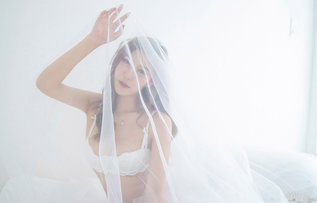 气质美女Ccci婀娜多姿丝袜美腿控