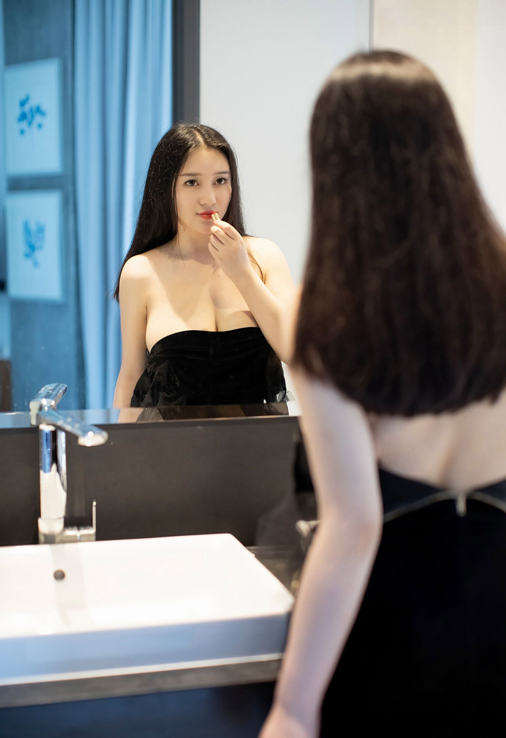 雪白玉兔诱人恩一黑丝与衬衫湿身系列