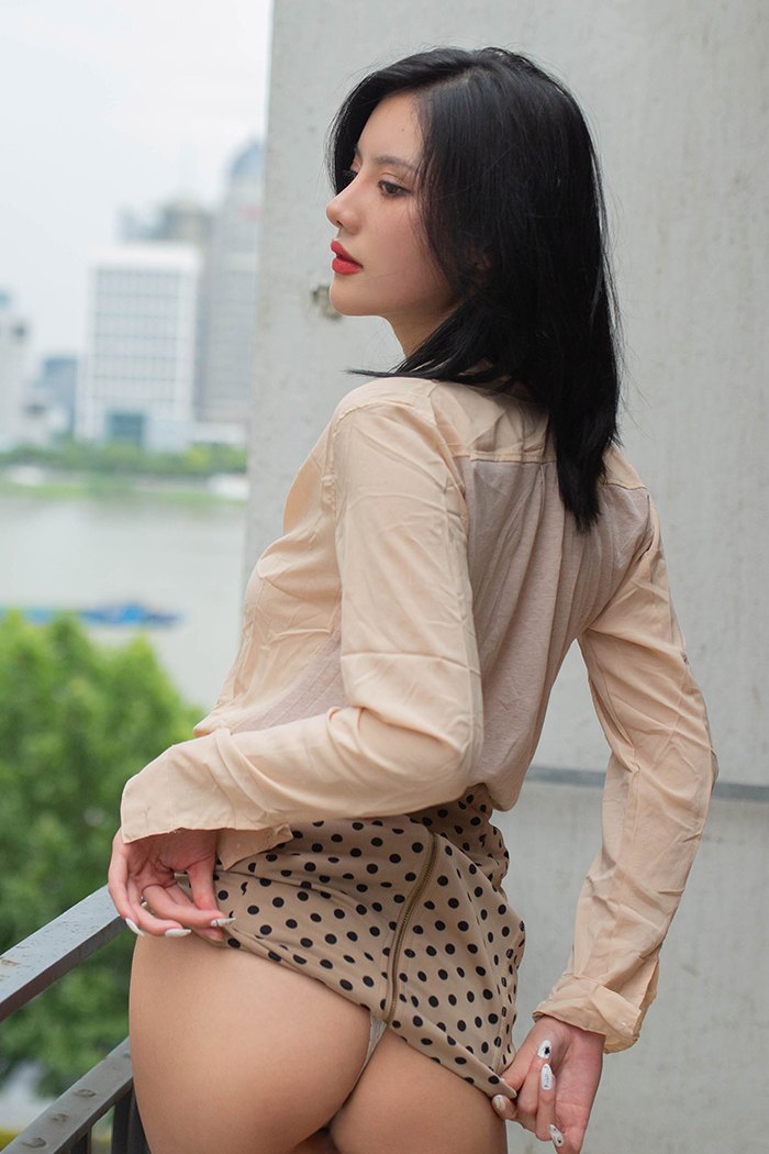 性感代言阿朱纤瘦美体微乳撩人至极