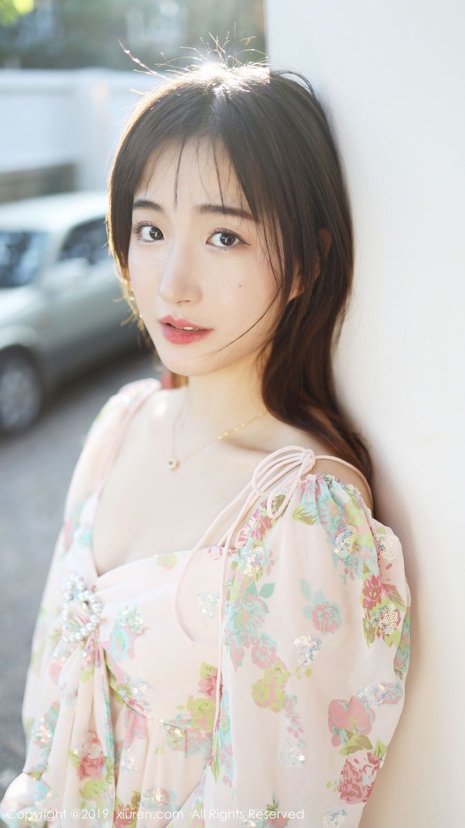 秀人网美女模特艺儿拿铁室外小清新主题系列泰国养眼旅拍