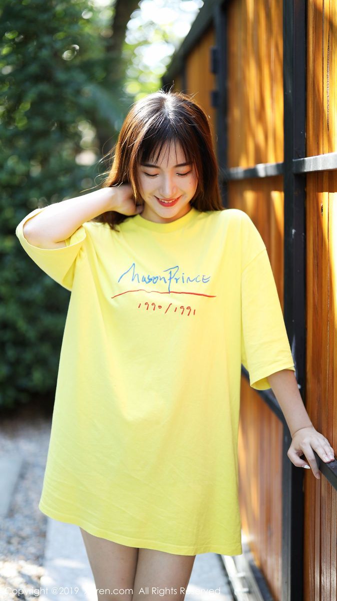 秀人网美女模特艺儿拿铁室外小清新主题系列泰国养眼旅拍