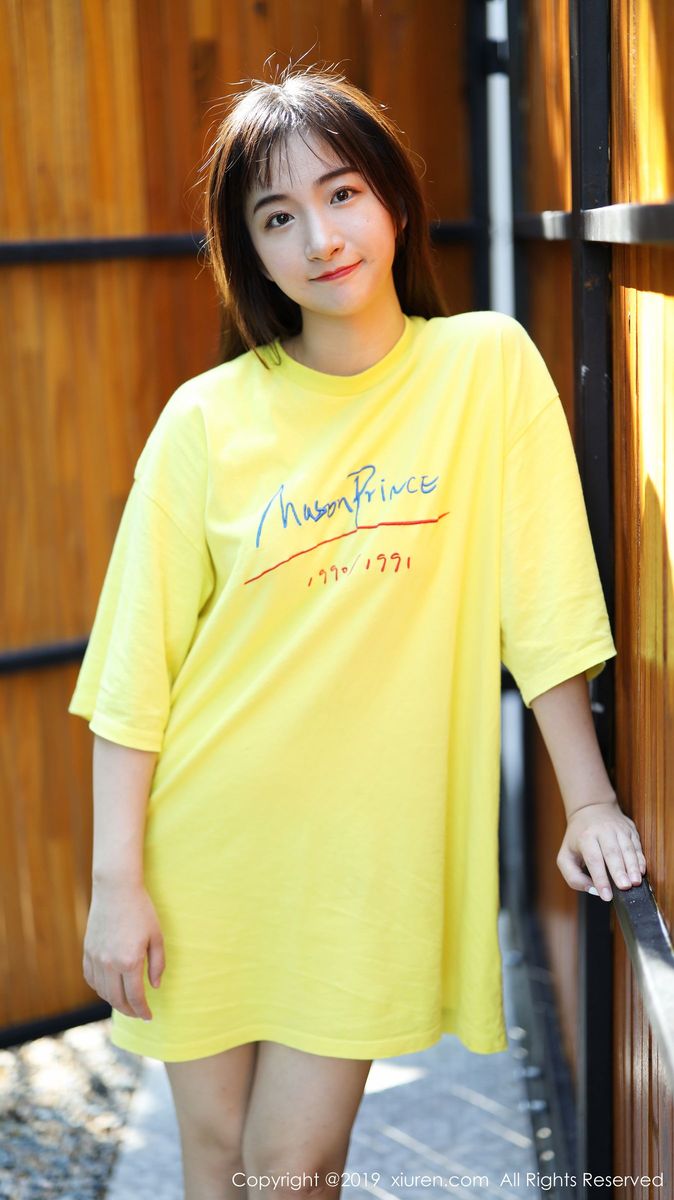 秀人网美女模特艺儿拿铁室外小清新主题系列泰国养眼旅拍