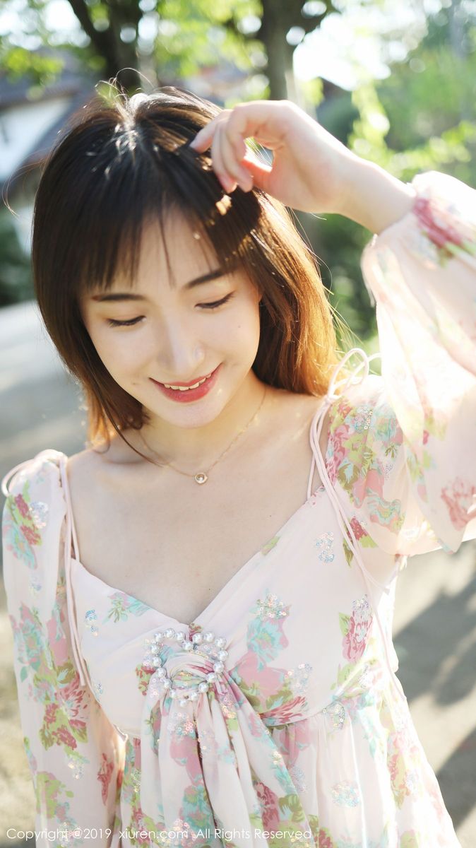 秀人网美女模特艺儿拿铁室外小清新主题系列泰国养眼旅拍