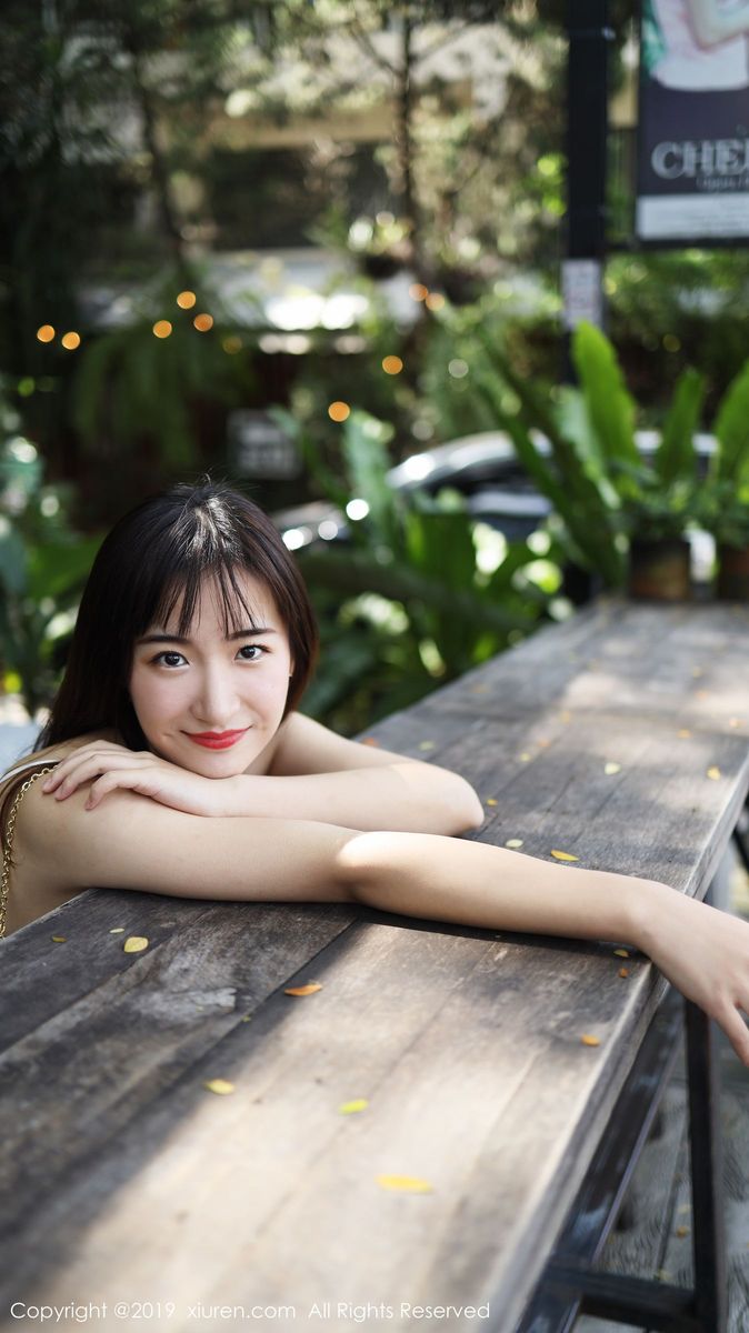 秀人网美女模特艺儿拿铁室外小清新主题系列泰国养眼旅拍