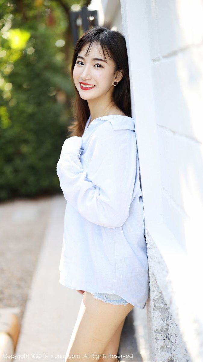 秀人网美女模特艺儿拿铁室外小清新主题系列泰国养眼旅拍