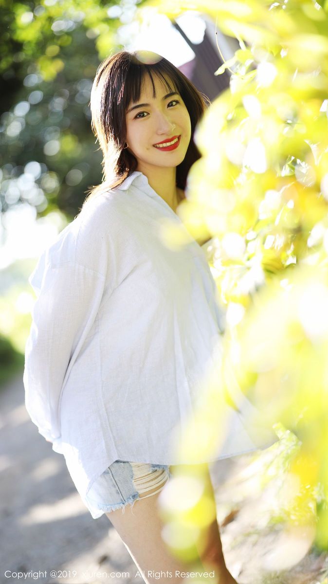 秀人网美女模特艺儿拿铁室外小清新主题系列泰国养眼旅拍