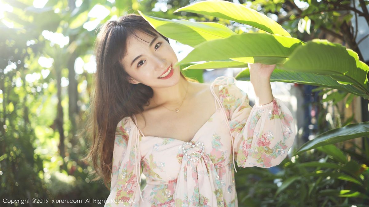 秀人网美女模特艺儿拿铁室外小清新主题系列泰国养眼旅拍