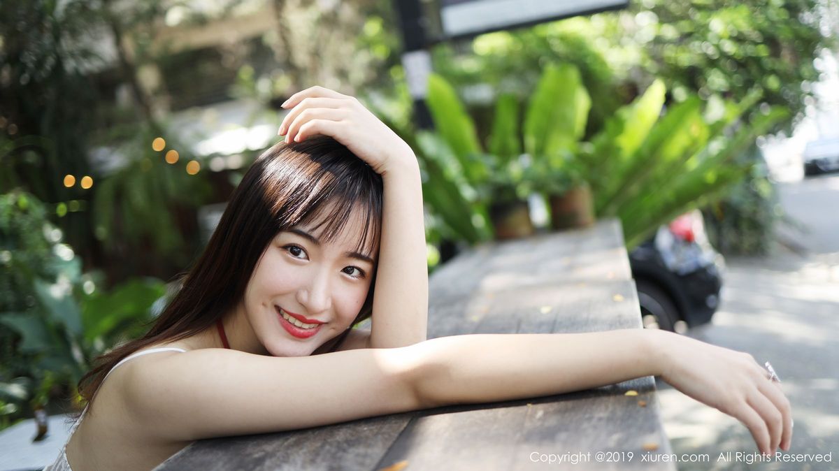 秀人网美女模特艺儿拿铁室外小清新主题系列泰国养眼旅拍