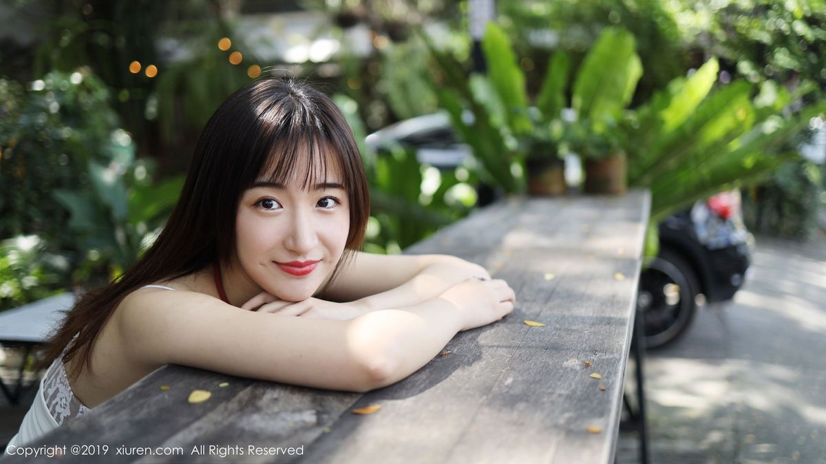 秀人网美女模特艺儿拿铁室外小清新主题系列泰国养眼旅拍