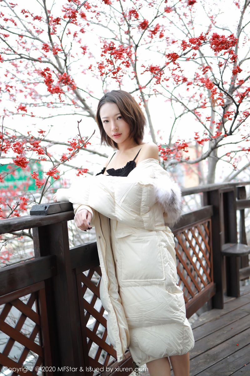 模范学院美女模特栗子Riz波涛胸涌室外拍摄系列北海道旅拍