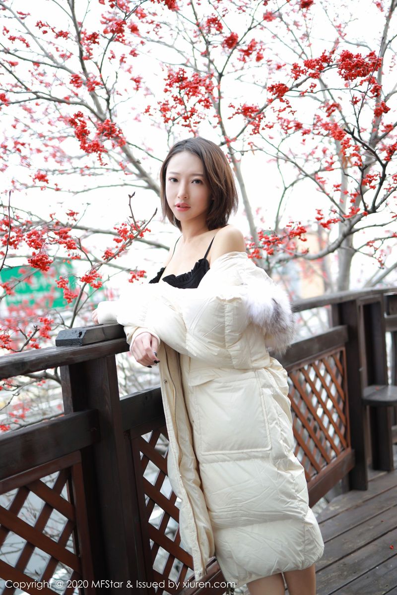 模范学院美女模特栗子Riz波涛胸涌室外拍摄系列北海道旅拍