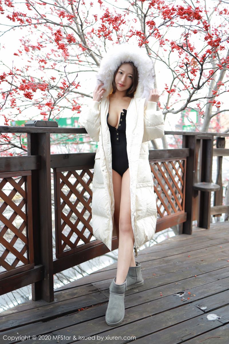 模范学院美女模特栗子Riz波涛胸涌室外拍摄系列北海道旅拍