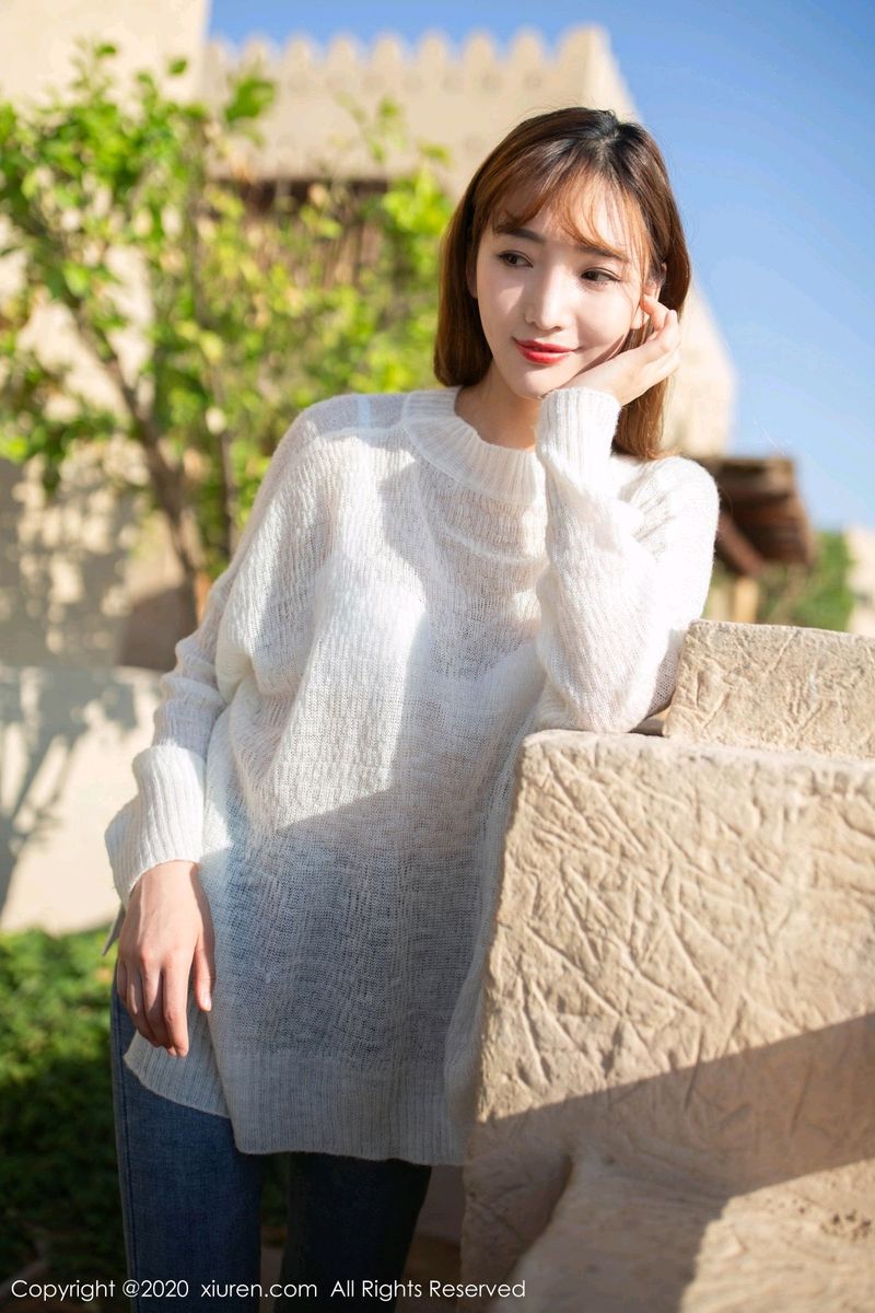 秀人网性感女神陆萱萱牛仔裤丝袜美腿内衣诱惑沙漠写真