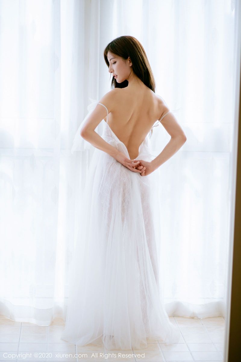 秀人网美女模特林文文yooki半透白纱长裙系列气质魅惑写真