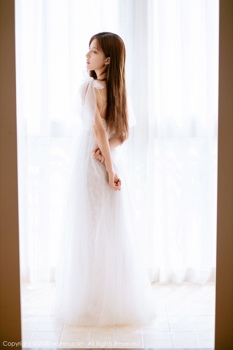 秀人网美女模特林文文yooki半透白纱长裙系列气质魅惑写真