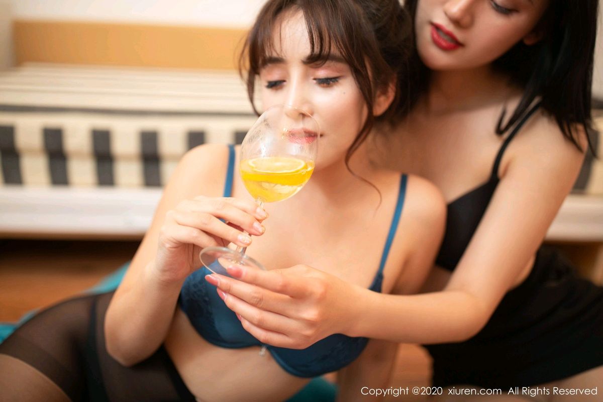 秀人网姐妹花陆萱萱&就是阿朱啊&陶喜乐_lele玩扑克系列写真