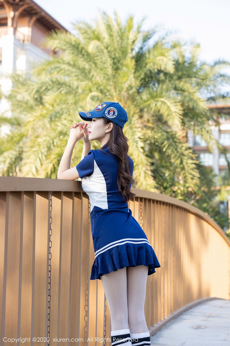 秀人网性感美女杨紫嫣Cynthia丝袜美腿紧身裤系列户外写真