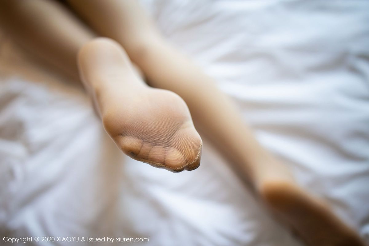 语画界性感美女安琪Yee曼妙身材丝袜美腿内衣诱惑极致写真