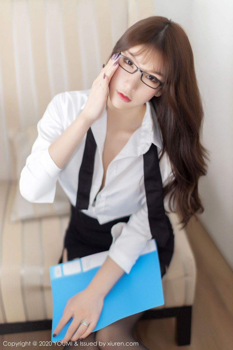 尤蜜荟性感女神周于希Sandy黑丝美腿职场OL女秘书普吉岛旅拍