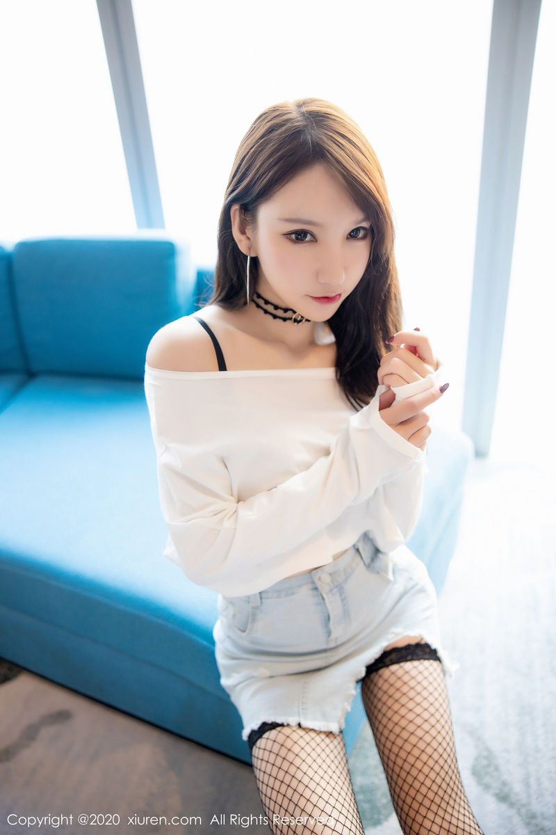 秀人网性感女神周于希Sandy黑丝网袜内衣诱惑足量精彩写真