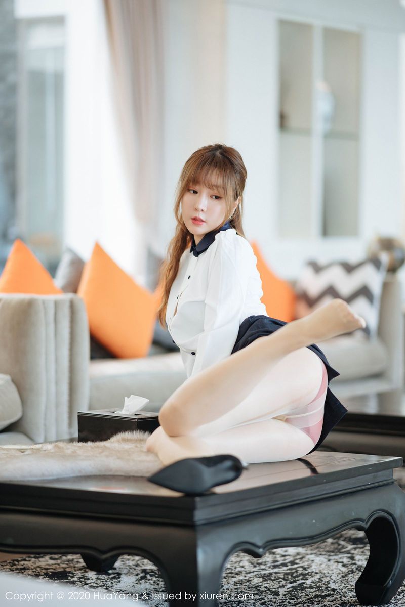 花漾写真性感女神王雨纯置业顾问美腿制服装扮普吉岛旅拍