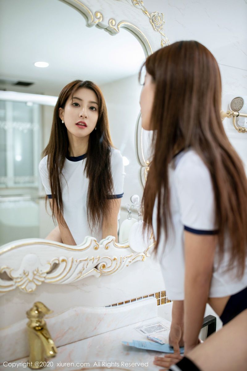 秀人网性感女神林文文yooki浴室体操服湿身诱惑系列娇嫩写真