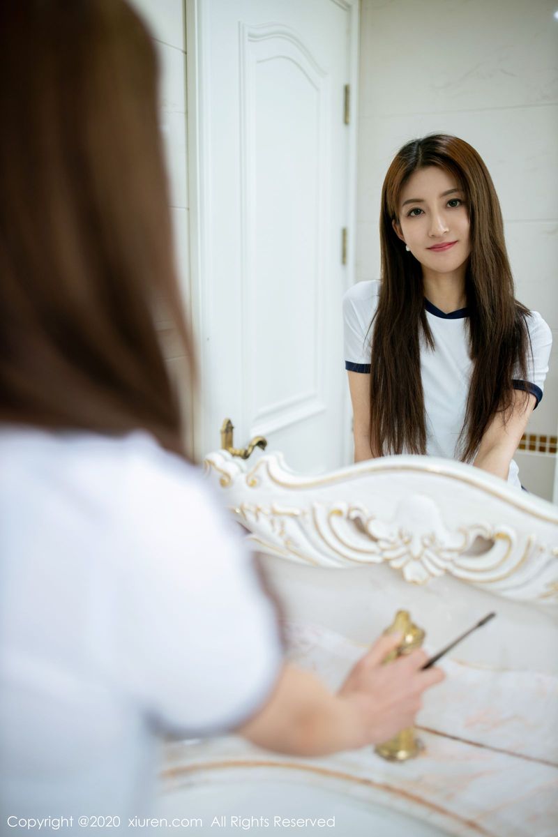 秀人网性感女神林文文yooki浴室体操服湿身诱惑系列娇嫩写真