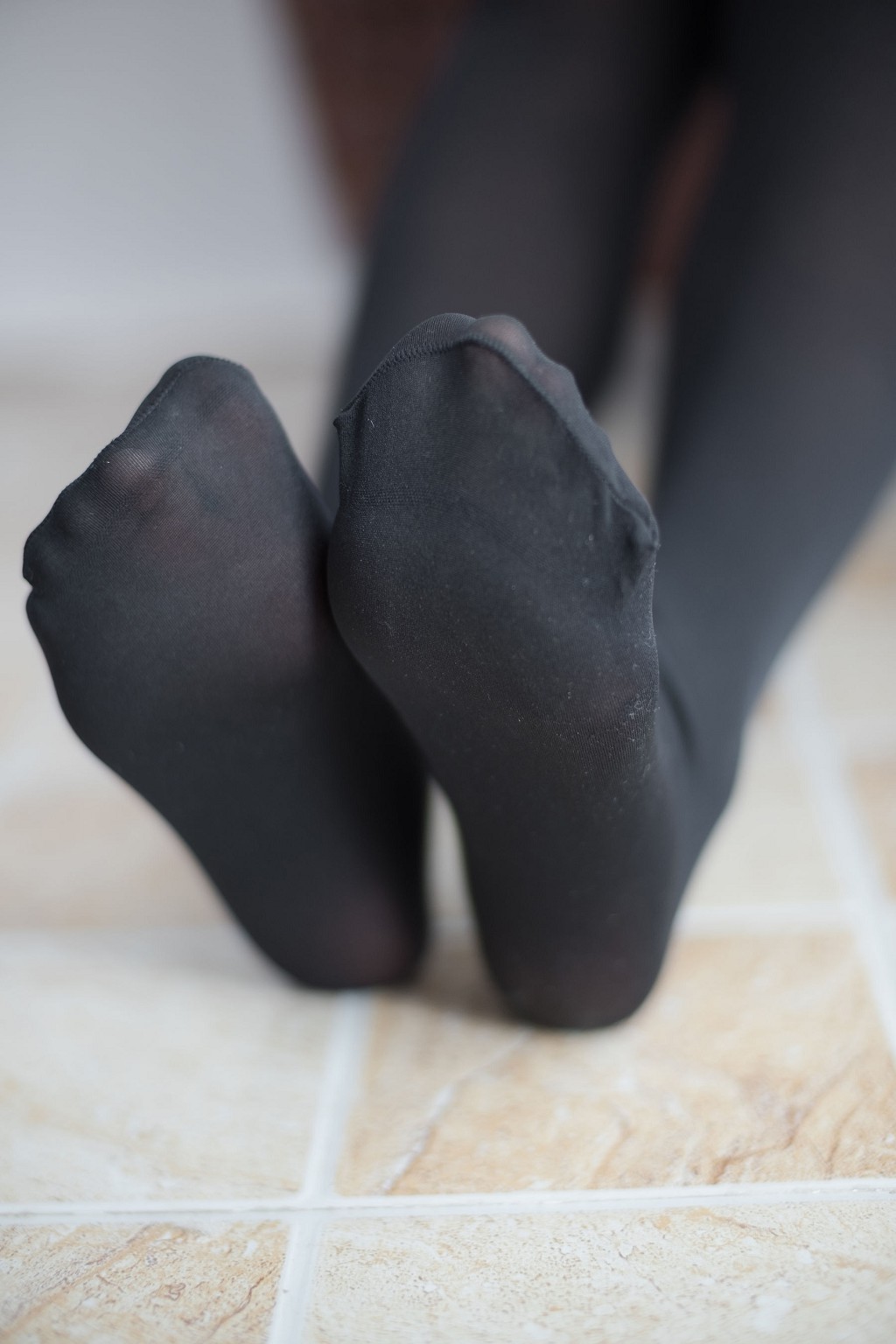 《黑丝红格子裙》 [森萝财团] R15-002 写真集[65P]