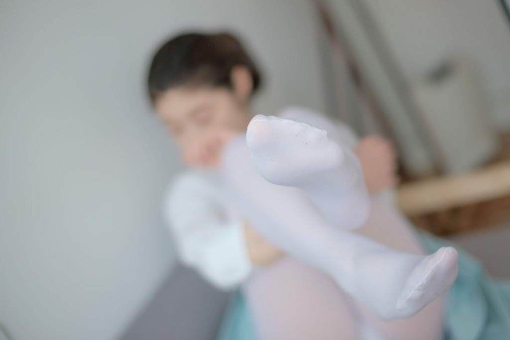 《水嫩白丝》 [森萝财团] R15-003 写真集[94P]