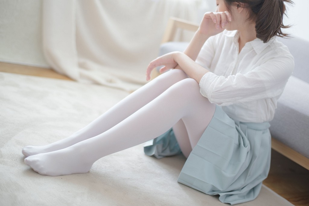 《水嫩白丝》 [森萝财团] R15-003 写真集[94P]