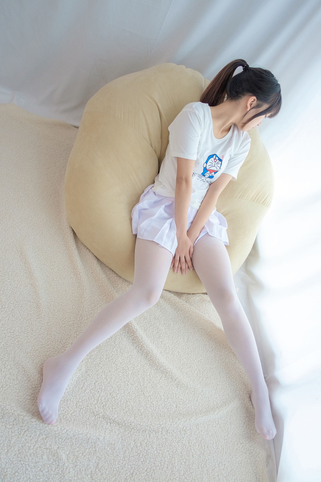 《水嫩嫩的白丝美足》 [森萝财团] R15-006 写真集[71P]