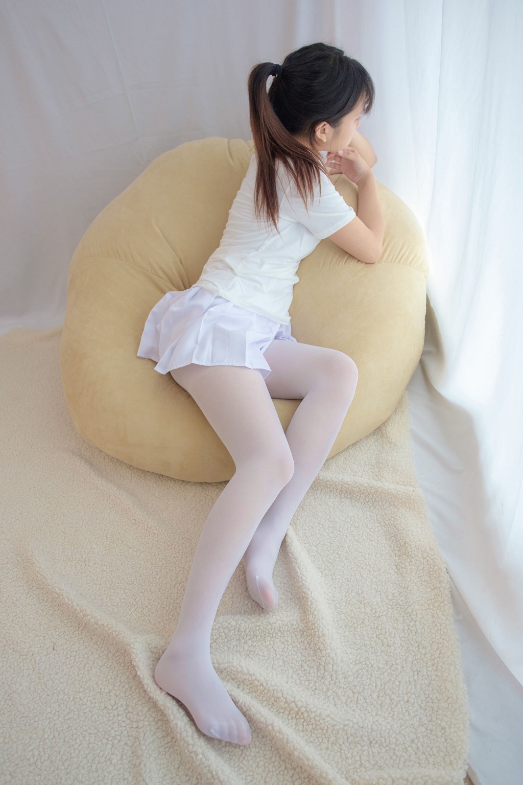 《水嫩嫩的白丝美足》 [森萝财团] R15-006 写真集[71P]