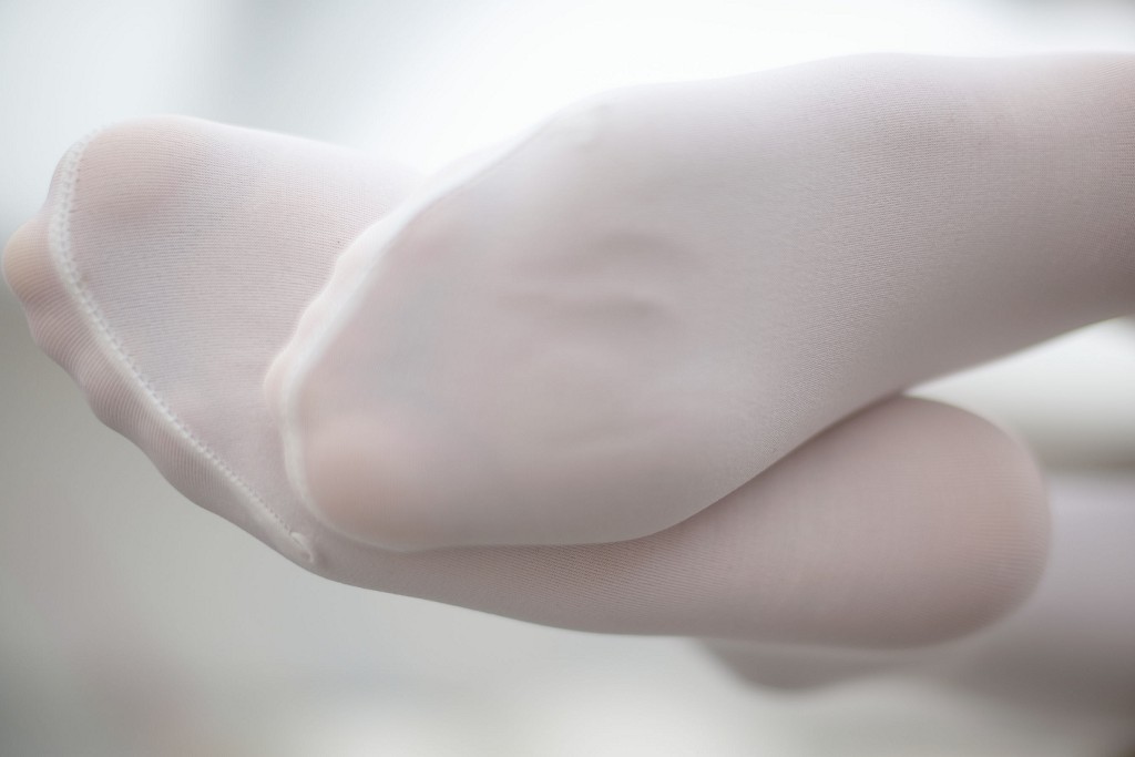 《羞嗒嗒的白丝MM》 [森萝财团] R15-010 写真集[94P]