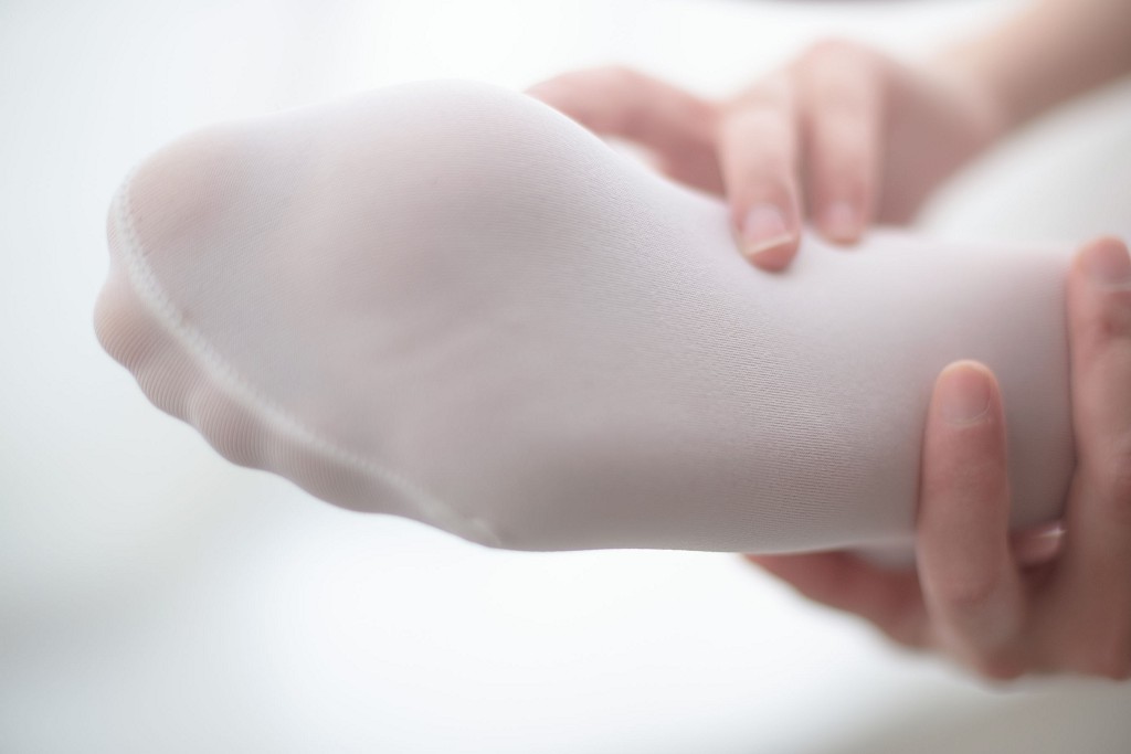 《羞嗒嗒的白丝MM》 [森萝财团] R15-010 写真集[94P]