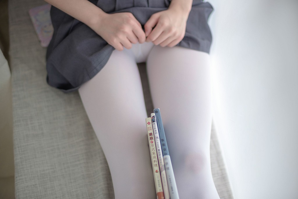 《羞嗒嗒的白丝MM》 [森萝财团] R15-010 写真集[94P]