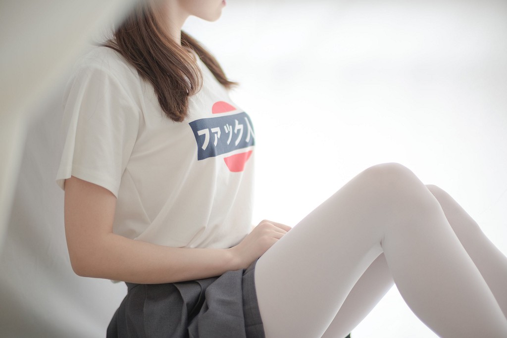 《羞嗒嗒的白丝MM》 [森萝财团] R15-010 写真集[94P]