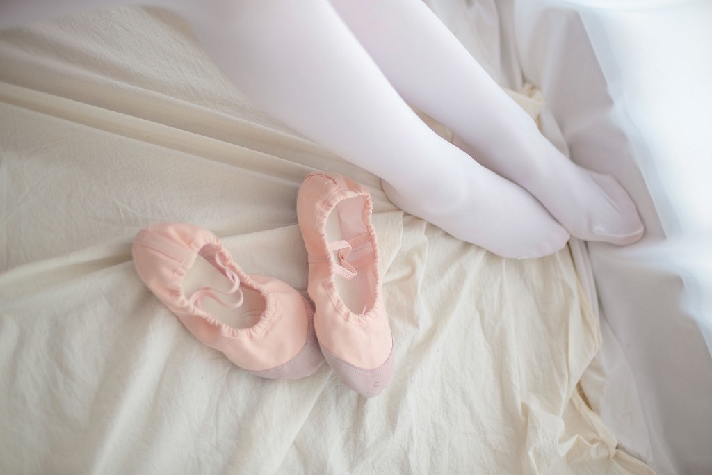 《白丝粉红少女》 [森萝财团] R15-012 写真集[84P]