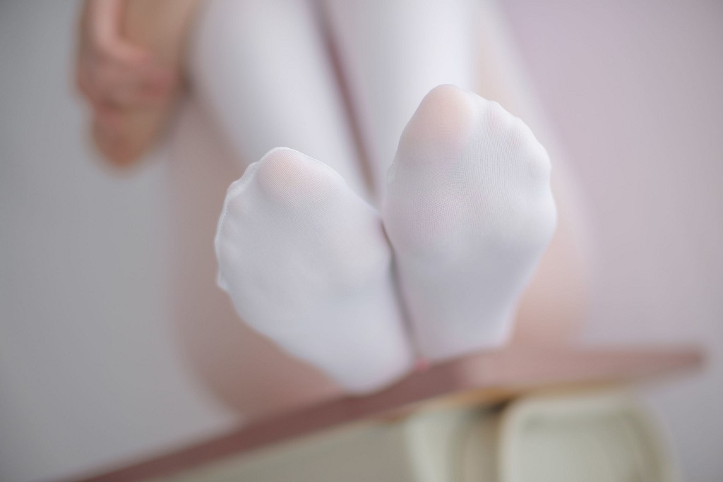 《白丝粉红少女》 [森萝财团] R15-012 写真集[84P]