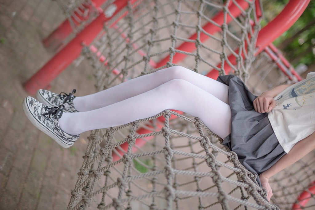 《白丝妹妹游园》 [森萝财团] R15-014 写真集[99P]