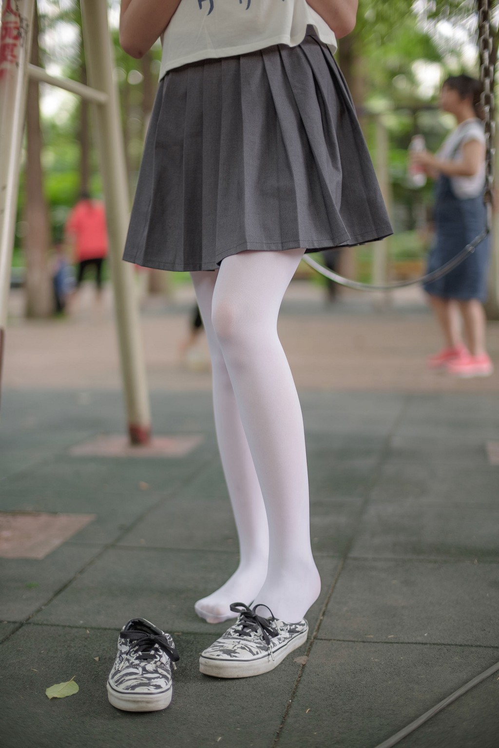 《白丝妹妹游园》 [森萝财团] R15-014 写真集[99P]