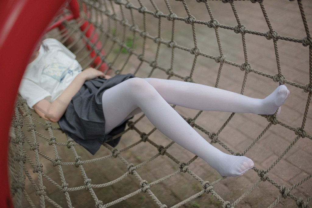 《白丝妹妹游园》 [森萝财团] R15-014 写真集[99P]